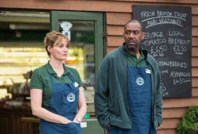 ITVBROADCHURCH SERIES 3Pictured : LENNY HENRY as Ed and SARAH PARISH as Cath.This photograph is (C) SISTER PICTURES and can only be reproduced for editorial purposes directly in connection with the programme or event mentioned above. Once made available by ITV plc Picture Desk, this photograph can be reproduced once only up until the transmission [TX] date and no reproduction fee will be charged. Any subsequent usage may incur a fee. This photograph must not be manipulated [excluding basic cropping] in a manner which alters the visual appearance of the person photographed deemed detrimental or inappropriate by ITV plc Picture Desk.  This photograph must not be syndicated to any other company, publication or website, or permanently archived, without the express written permission of ITV Plc Picture Desk. Full Terms and conditions are available on the website www.itvpictures.comFor further information please contact:Patrick.smith@itv.com 0207 1573044